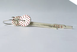 H159 Earrings - silver / red enamel